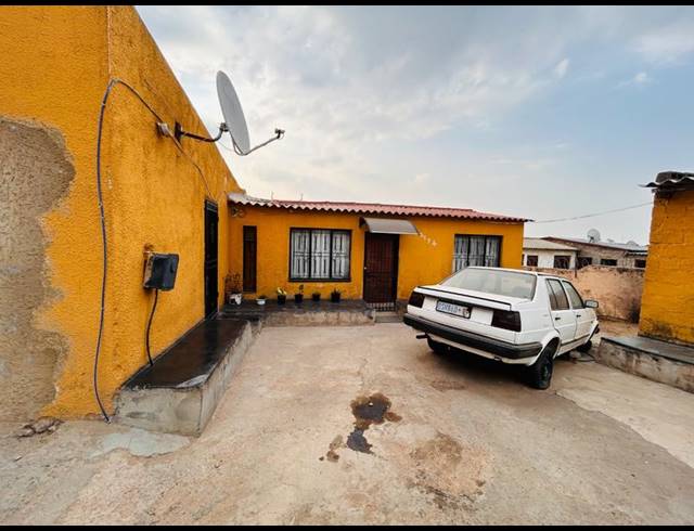 2 BEDROOM HOUSE FOR SALE IN ENTSHONALANGA